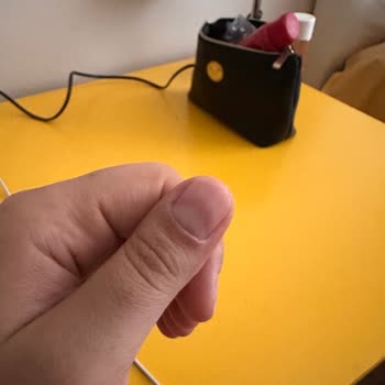 Hamile Kadına Yapılan Manikürde 8 Parmak Kesildi Ve Steril Olmadığı Şüphesi
