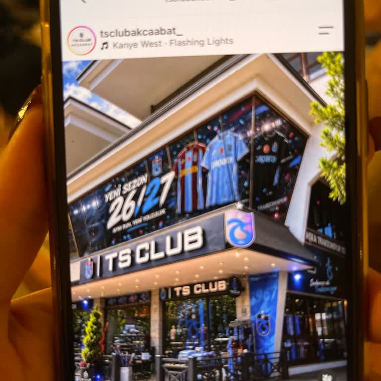 TS Club Mağaza Çalışanının Hakaret Ve Saygısız Davranışı Şikayet Edildi
