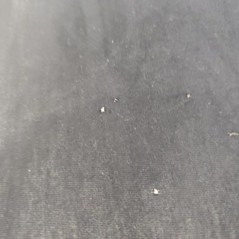 Mavi Tişörtün Kısa Sürede Parçalanması Ve Değişim Talebi