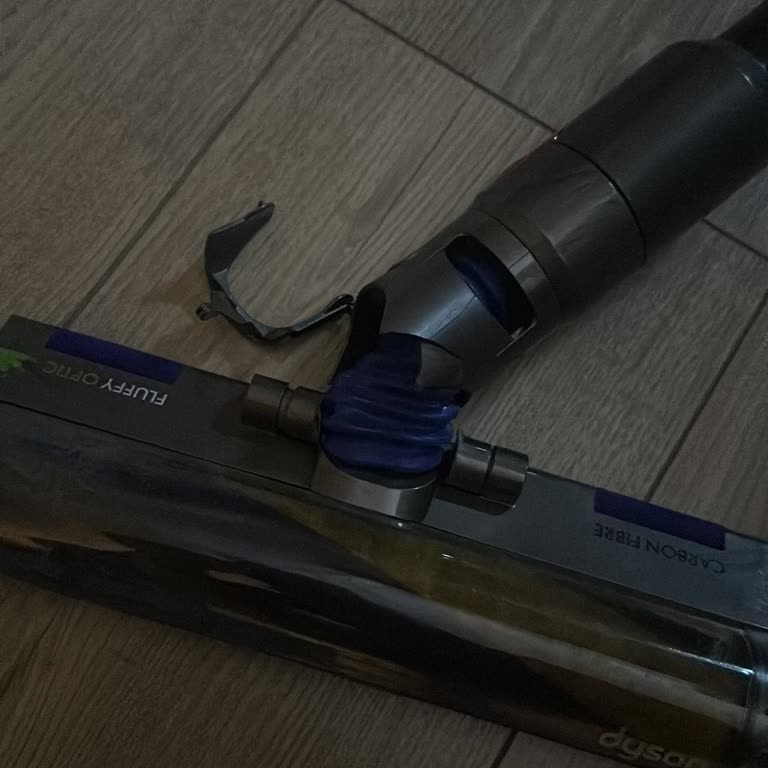Dyson V15 Detect Fluffy Başlık Kırıldı, Garanti Kapsamı Dışında