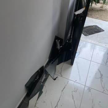 Trendyol GO Kuryesi Kapıyı Kırdı, Onarım Masrafı Karşılanmalı