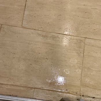 Temizlenmemiş Oda Ve Sıcak Su Yokluğu Nedeniyle Tatilsepeti Otel Rezervasyonunda Mağduriyet
