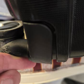 Arka Tekerlek Yerinden Çıktı Ve Kilit Çalışmıyor