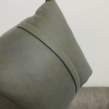 Garanti Sürecinde Yırtık Ve Renk Solması İçin Servis Yanıtı Yok