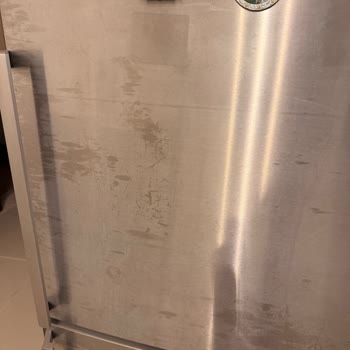 Bosch Buzdolabında Kapak Renk Bozulması Ve Ücretsiz Değişim Talebi