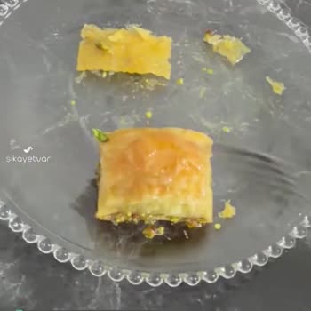 Hacıbaba Pastaneleri İçi Boş Fıstıklı Baklava