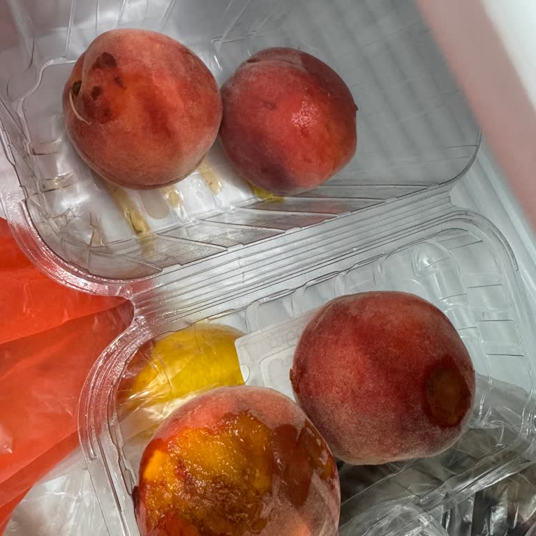 Yemeksepeti Market’ten Çürük Şeftali Teslimatı Ve İade Talebi