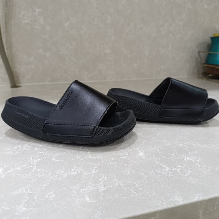Skechers Hyper Slide Terliği Kısa Sürede Bozuldu Değişim Talebim Reddedildi