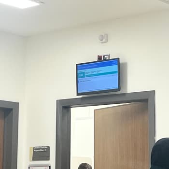 Tek Doktor, Uzun Bekleme Ve Kaba İletişim Şikayetim