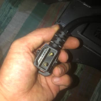 Onvo Rx4 Scooter’da Batarya Kıvılcımı, Yanmış Soket Ve Çalışmayan Hız Göstergesi
