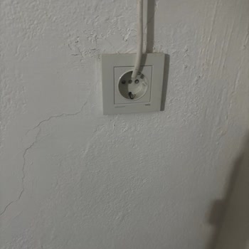 Altus Klima Servisinin Asık Suratlı Ve Özensiz Çalışma Şekli Müşteriyi Değersiz Hissettiriyor