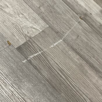 Bosch No Frost Buzdolabında Sürekli Karlama Ve Yoğun Koku, Yedi Servis Ziyaretiyle Çözülmedi