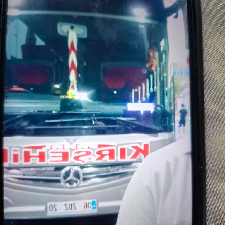 Şoför Ve Muavinin Kaba Davranışı
