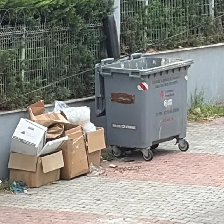 Açılmış İç Minderde Dayanılmaz Hayvan Kokusu Ve İade Reddi