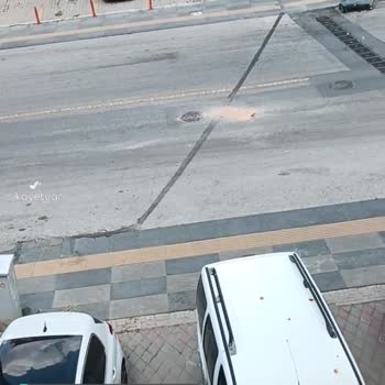 Ankara Büyükşehir Belediyesi Çaldıran Mahallesi 494 Caddedeki Çukur!