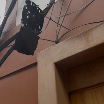 Fiber İnternet Kesintisi Ve Açık Kablo Hasarının Göz Ardı Edilmesi