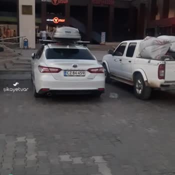 Köfteci Yusuf Çiğ Kanat Getirdiler