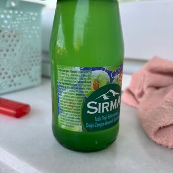 Sırma Gazlı İçecek Şişesinde Yabancı Pislik: Sağlık Endişesi