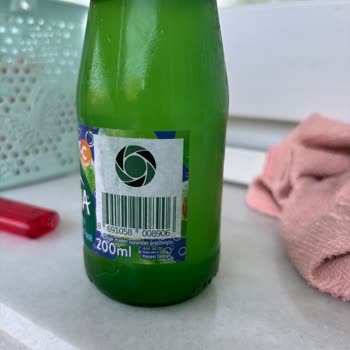 Sırma Gazlı İçecek Şişesinde Yabancı Pislik: Sağlık Endişesi