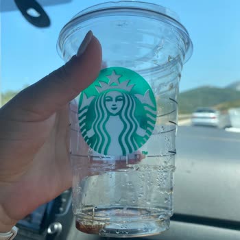 Starbucks Urla Şubesinde Kahve Bardağında İğne Bulundu