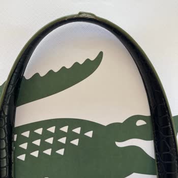 Lacoste Kadın Çantasında Deformasyon Ve Garanti Reddi