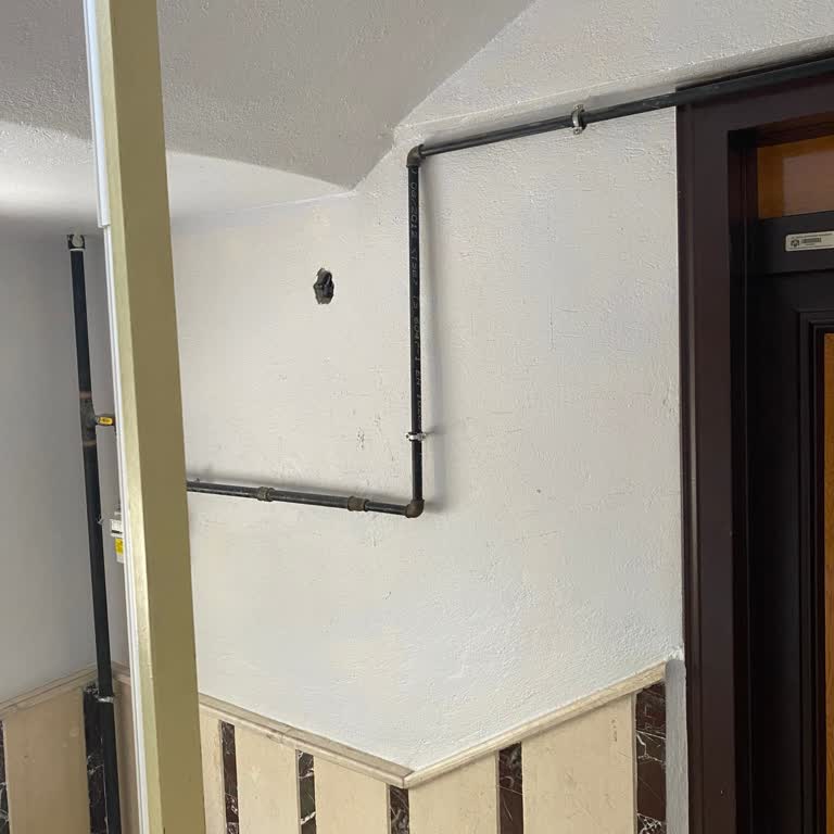 Polisan’ın Dingin Gri Boyası Gerçekte Mavi Ve Mor Tonlarda Çıktı, Binamı Boyatmak Zorunda Kaldım