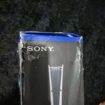 Yeni Satılan PS5 Slim'in Ambalajı Bozulmuş Ve Açılmış