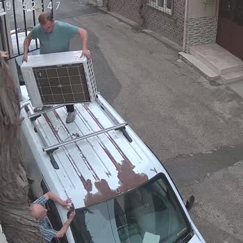 Sürekli Gaz Kaçağı Ve Tekrarlanan Servis Sorunları Nedeniyle Klima Değişimi Talebi