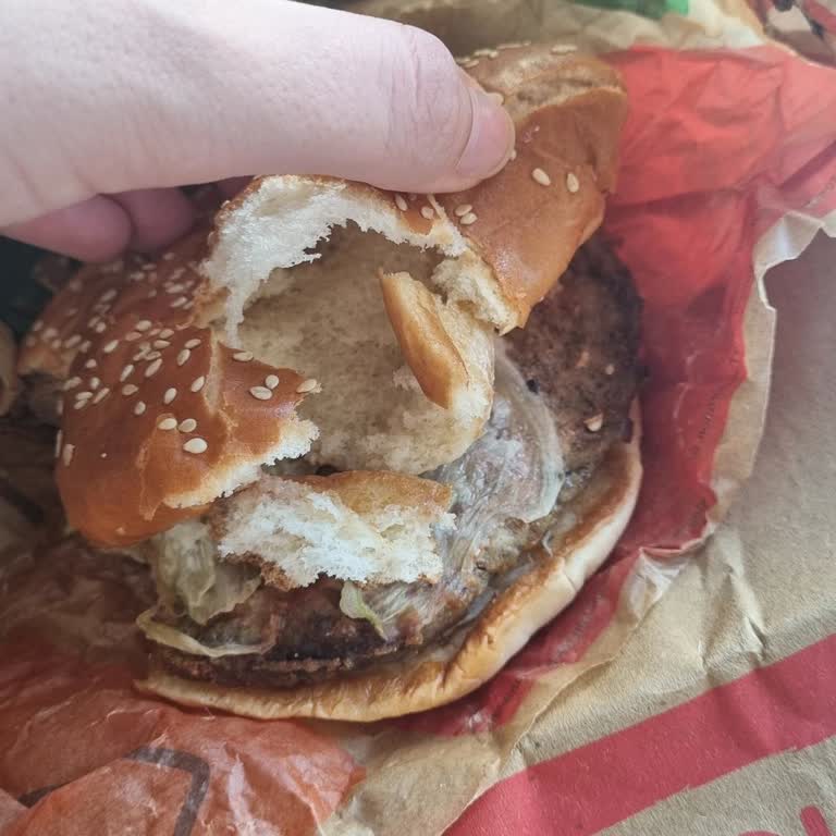 İstanbul Havalimanı Burger King’de Kuru Köfte Ve Erimiş Dondurma, Ürün Değişimi Reddedildi