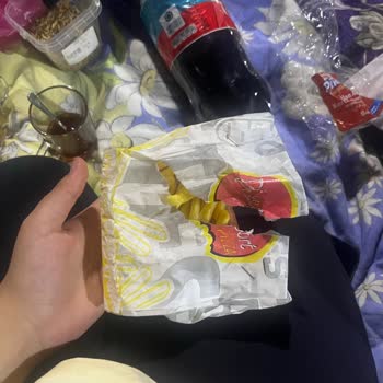 Pasaport Pizza’da Malzeme Eksikliği Ve Yanıltıcı Ücret, Kaba Personel