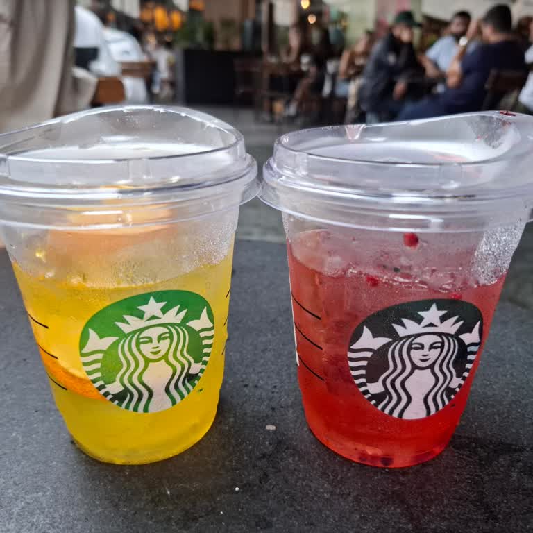 Starbucks Kanyon’da Yanlış Boy Ve Saygısız Çalışan Davranışı