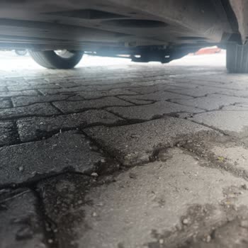 Bakım Ücreti 17 Bin TL Olan Opel Corsa’da Alt Muhafaza Takılmadı, Yardım Gelmedi