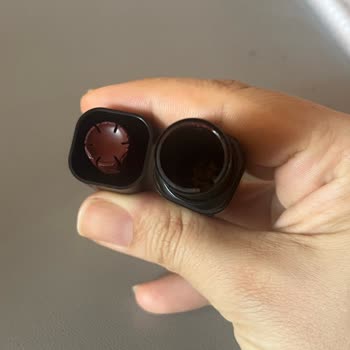 Amazon Ve Kiko Milano’dan Erimiş Rujun Değişim Talebi