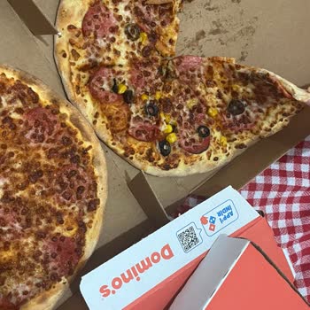 Yanmış Ve Hamursuz Pizzalar İçin Tam Ücret İadesi Talebi