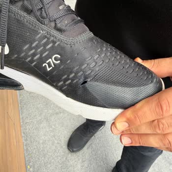 Kısa Sürede İç Filesi Yırtılan Nike Air Max Ayakkabım İçin Açıklama Ve Değişim Talebi