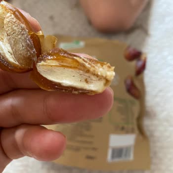 Son Kullanma Tarihi Geçmemiş Hurmalarda Kurt Çıkması Ve Hijyen İhlali