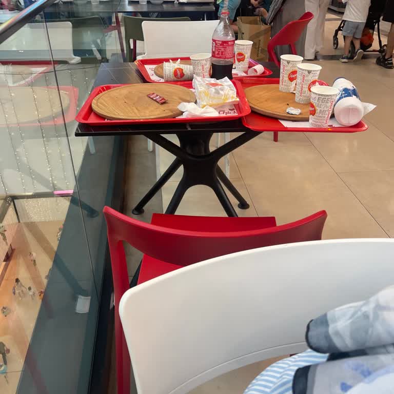 Şimal AVM’de Hijyen İhmalı Ve Temizlik Personeli Eksikliği