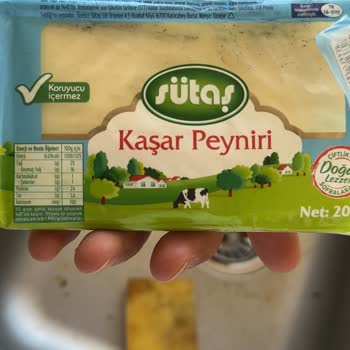 Sütaş Kaşar Peynirinin Ambalaj Boyasının Ürüne Geçmesi Gıda Güvenliğini Sorguluyor