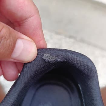 Skechers Ayakkabısının İç Astarı Yırtıldı Ve İade Talebim Yanıt Bulamıyor