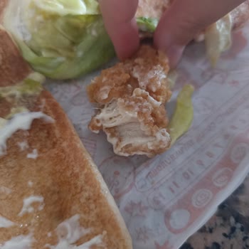 Popeyes Şubesinde Tavuk Burger Menüsünde Hijyen Ve Gıda Güvenliği Sorunu
