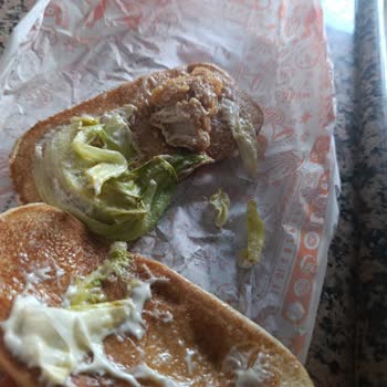 Popeyes Şubesinde Tavuk Burger Menüsünde Hijyen Ve Gıda Güvenliği Sorunu