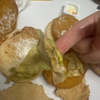 Burger King Mahmutbey Şubesinde Çürük Ürün Ve Az Porsiyonlu Patates Şikayeti