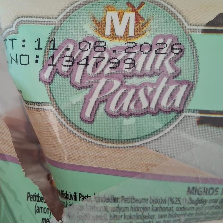 Migros Mozaik Pastasında Kalite Kontrolü Yetersiz, Sert Ve Kurumuş Ürün