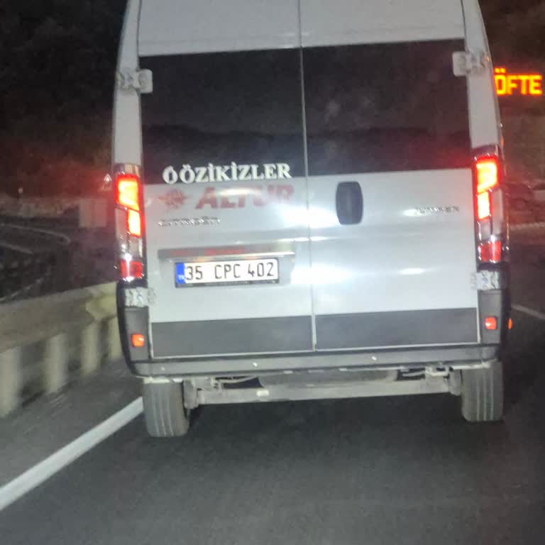 Trafikte Tehlike Yaratan Şoförün Saldırgan Sürüşü