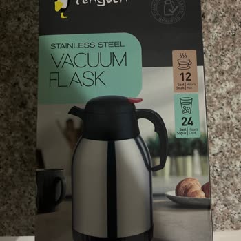 Penguen Home Termos Elimden Fırlayarak Yere Düştü