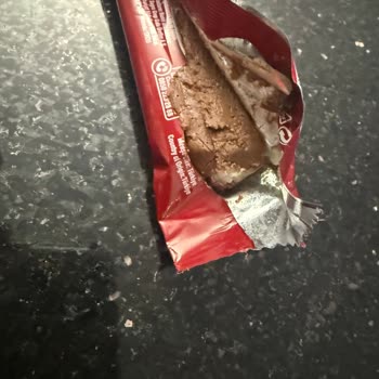 Tadelle Çikolatasının İçinden Çıkan Beyaz Madde Sağlık Endişesi Yaratıyor