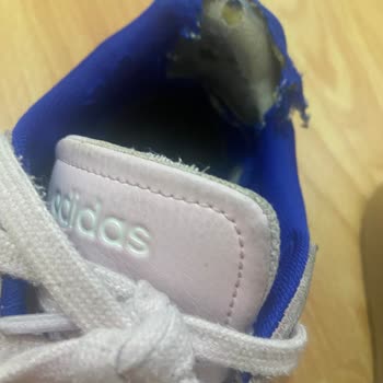 Adidas Sneaker Kısa Sürede Yırtıldı, Garanti Reddi Kabul Edilemez
