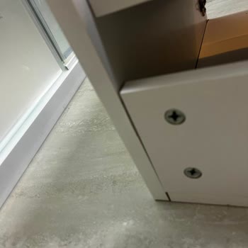 Hasarlı Banyo Dolabı Alt Modülünün Tam Değişimini İstiyorum
