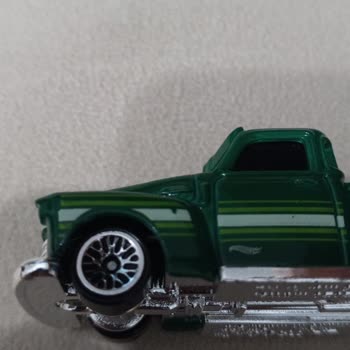 Çizik Ve Kusurlu Hot Wheels Arabası Hediye Olarak Alınınca Hayal Kırıklığı