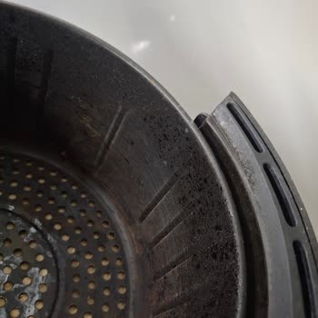 Kumtel Airfryer Haznelerinin Paslanması Ve Aşınması Nedeniyle Ücretsiz Değişim Talebi